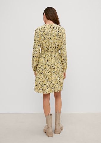 Robe comma casual identity en jaune