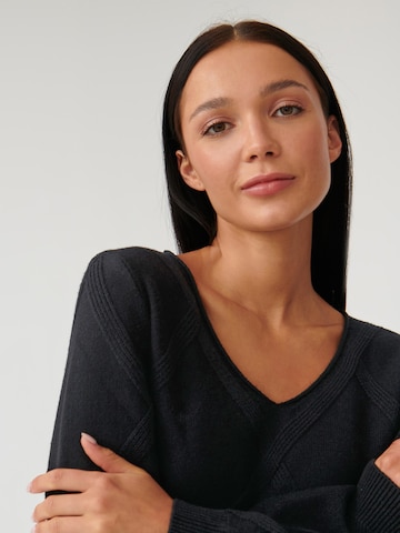 TATUUM Sweatshirt in Schwarz