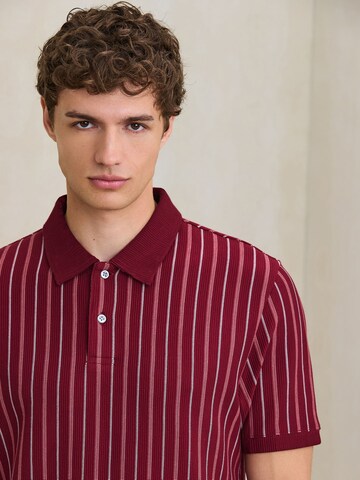 Next - Camiseta en rojo