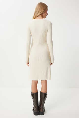 Happiness İstanbul Strikkjole i beige