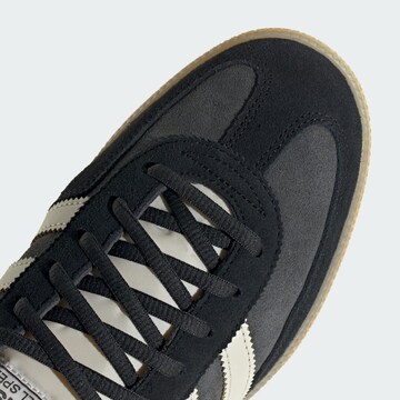 Sneaker bassa di ADIDAS ORIGINALS in grigio