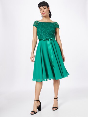 Rochie de cocktail de la SWING pe verde