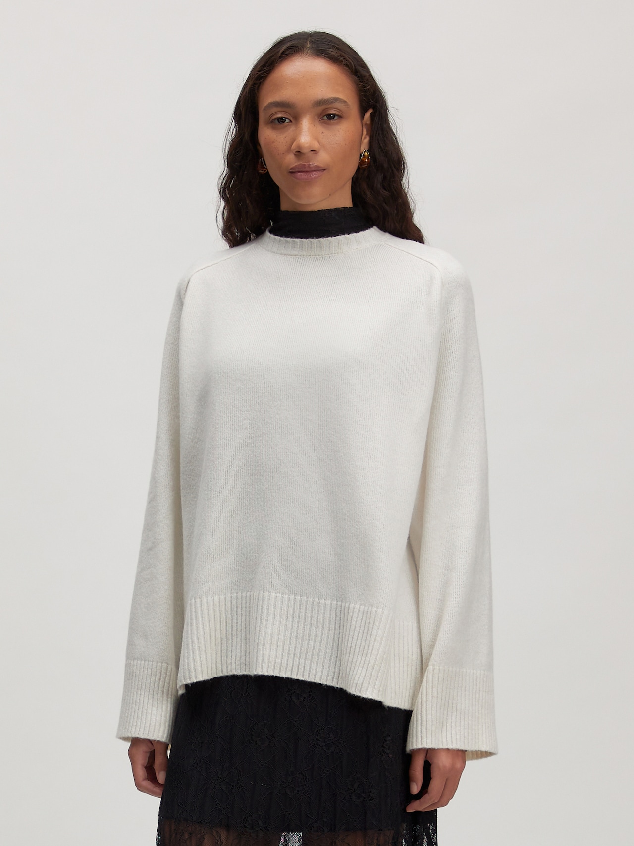 EDITED Pullover 'Leilai' crema