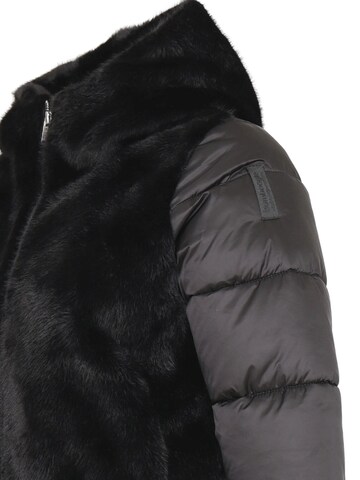 BOMBOOGIE Winterjacke 'FURRY' in Schwarz