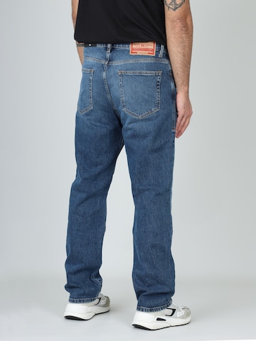 regular Jeans '2020 D-VIKER R07RX' di DIESEL in blu