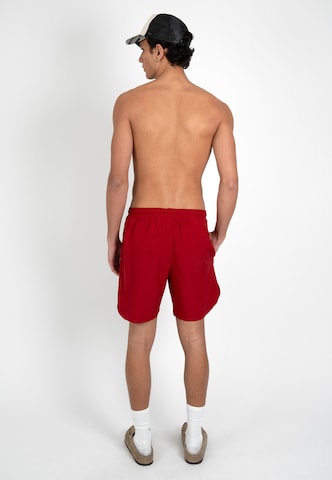 Pantaloncini da bagno di Prohibited in rosso