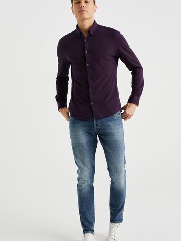 purpurinė WE Fashion Priglundantis modelis Marškiniai