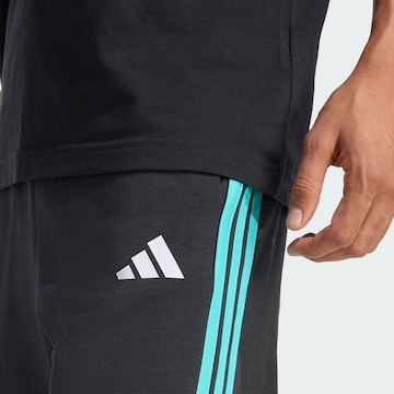 Regular Pantalon de sport 'Mercedes-AMG Petronas Formula 1 Team DNA' ADIDAS PERFORMANCE en noir
