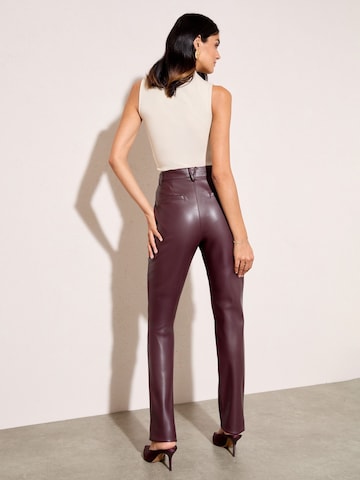 Friends Like These Regularen Hlače | rdeča barva