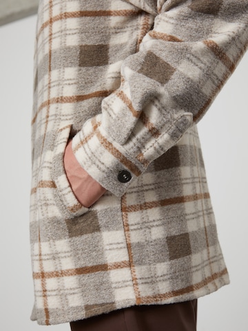 DAN FOX APPAREL Between-Season Jacket 'Lean' in Brown