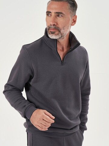 LOUIS LECLER Sweatshirt 'Remy' in Grijs