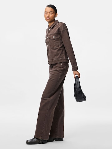 Wide Leg Jean 'SELMA' PIECES en marron