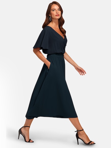 HotSquash Sukienka w kolorze niebieski