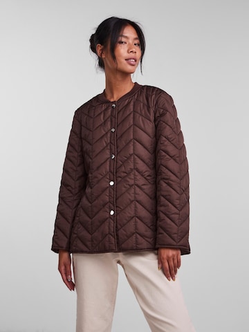 PIECES Between-Season Jacket 'FAWN' in Brown: front