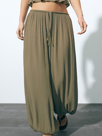 Pull&Bear Ozke Harem hlače | zelena barva: sprednja stran