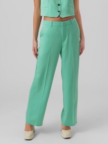 VERO MODA Loose fit Pleated Pants 'AYOEMINTE' in Green: front