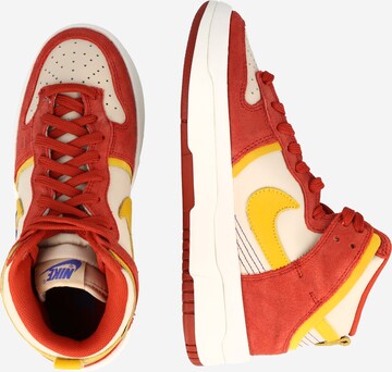 Baskets hautes 'DUNK HIGH UP' Nike Sportswear en rouge