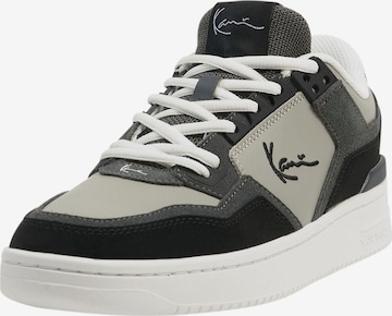 Karl Kani Sneakers laag in Zwart: voorkant