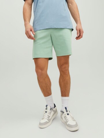 JACK & JONES Regular Broek in Groen: voorkant