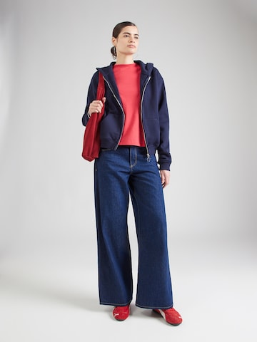 GAP Тениска в червено