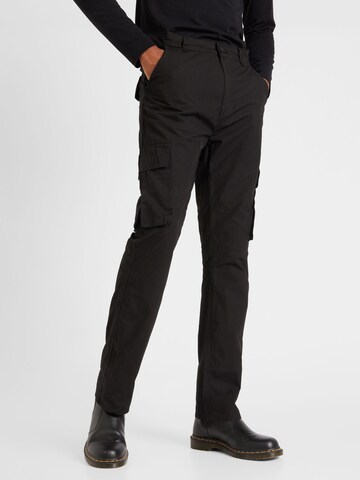 Regular Pantalon cargo BRAVE SOUL en noir : devant