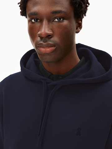 Sweat-shirt ARMEDANGELS en bleu
