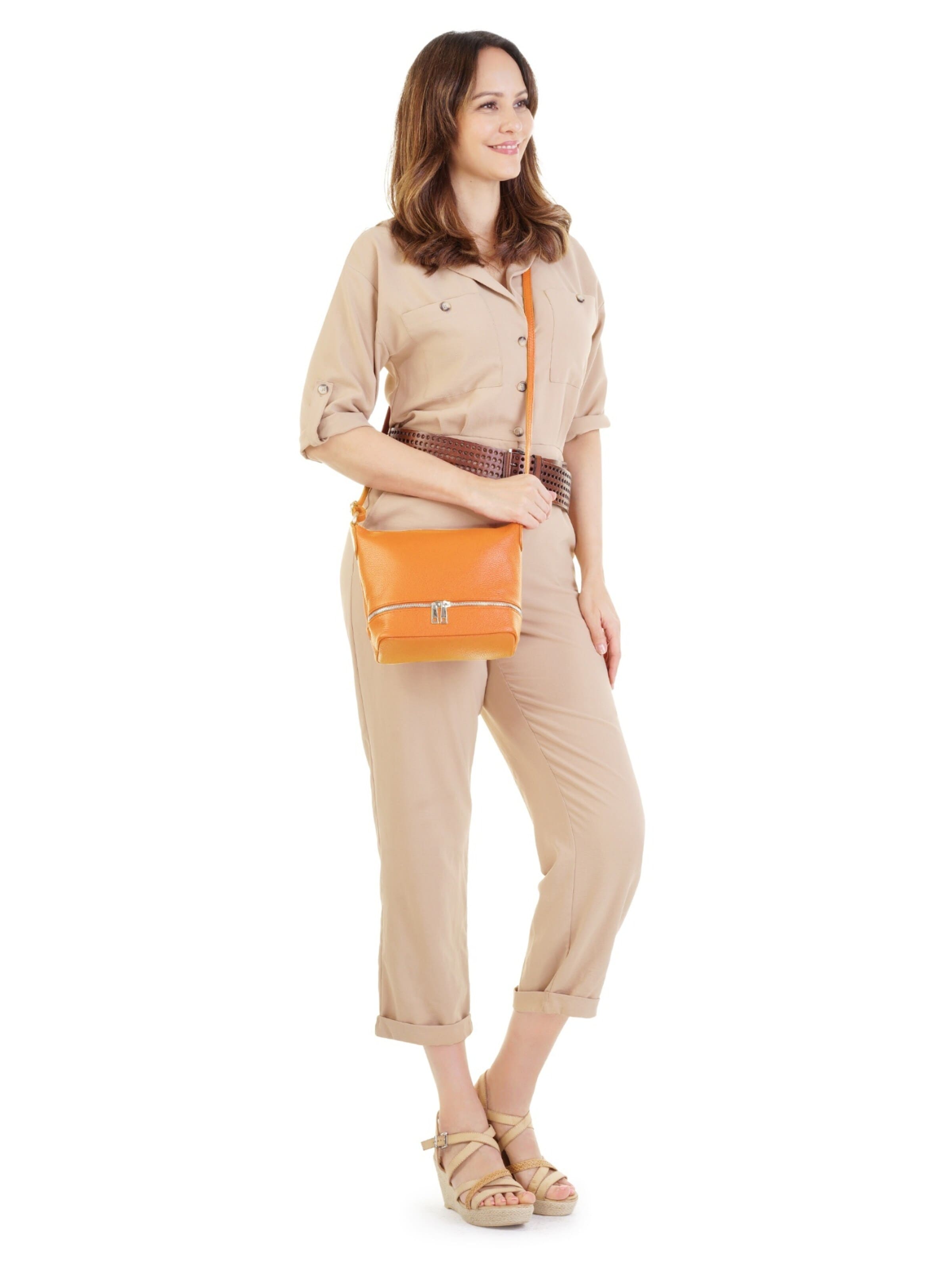 Cluty Crossbody Bag in Orange: front