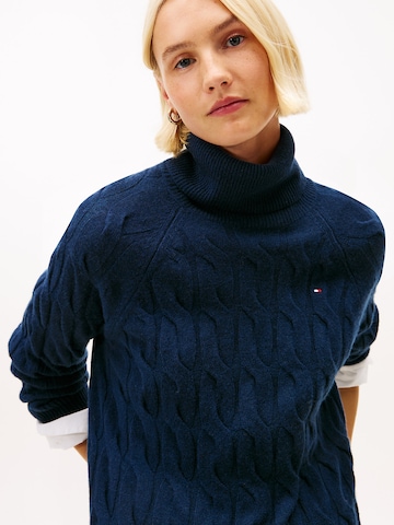 TOMMY HILFIGER Sweater in Blue