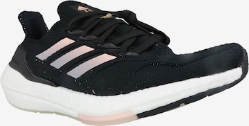 Adidas Sport Urheilukengät 'Ultra Boost 22' värissä musta: etupuoli