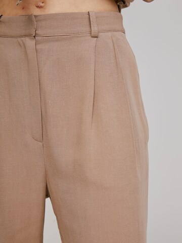 A LOT LESS Wide leg Pleat-Front Pants 'Elisa' in Brown