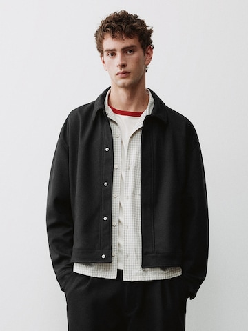 Pull&Bear Between-season jacket in Black: front