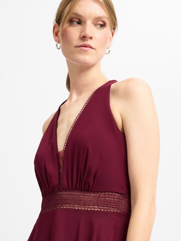 Robe de soirée Marie Lund en rouge