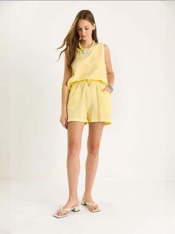 Bianco Lucci Broekpak in Geel