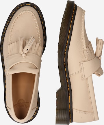 Dr. Martens Classic Flats in Beige