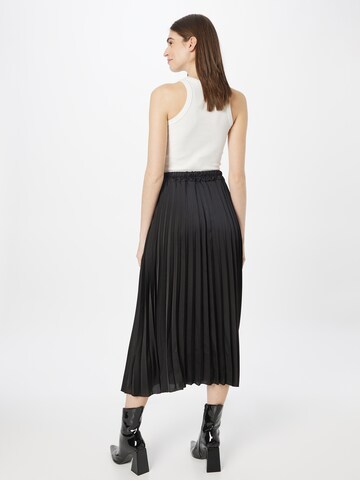 Sublevel Skirt in Black