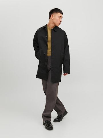 JACK & JONES Ανοιξιάτικο και φθινοπωρινό παλτό 'Crease' σε μαύρο