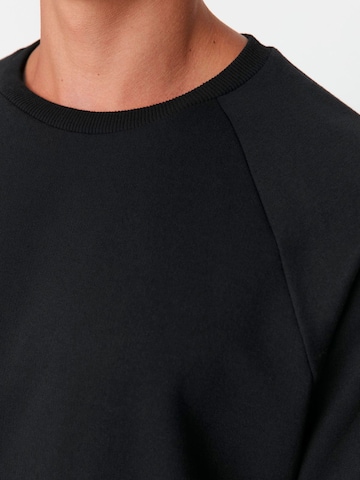 Sweat-shirt Trendyol en noir