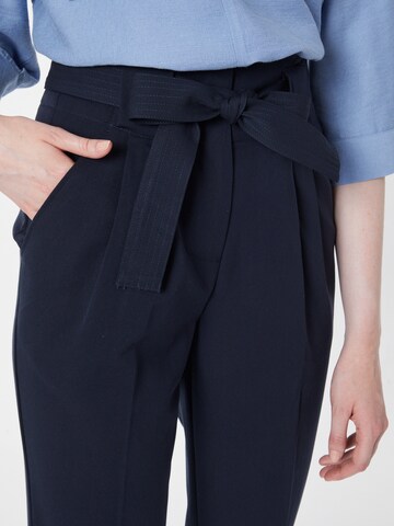 Y.A.S Regular Pleat-Front Pants in Blue