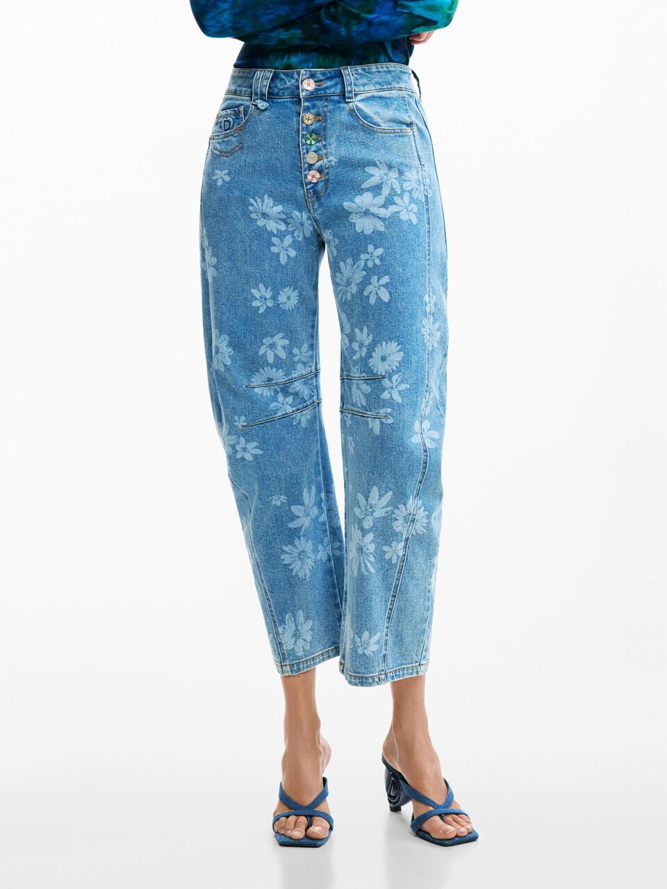 Largi Jeans de la Desigual pe albastru: față