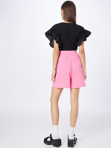 Gina Tricot Loosefit Shorts 'Disa' in Pink