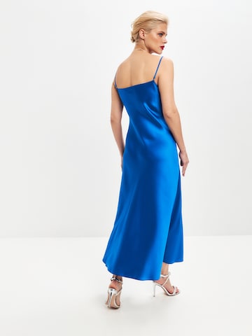 Serena Silueta - Vestido 'Midi satin slip dress 'Majestic'' en azul