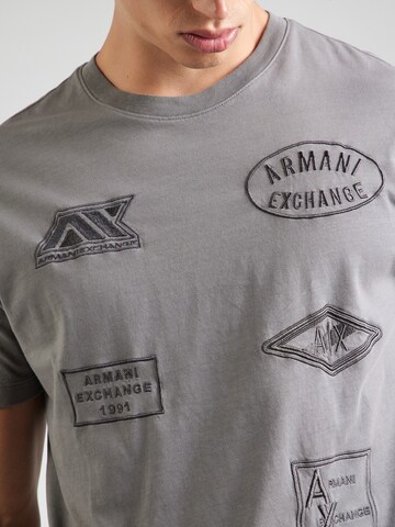 ARMANI EXCHANGE - Camiseta en gris