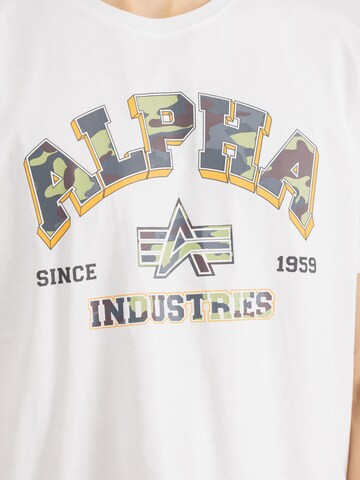 ALPHA INDUSTRIES - Camiseta 'College Camo' en blanco
