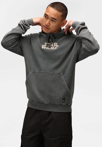 Recovered Sweatshirt 'Star Wars Ship Battle' in Grijs
