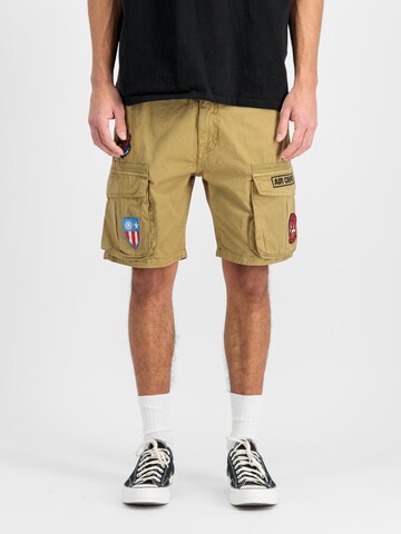 Slimfit Pantaloni sportivi di ALPHA INDUSTRIES in beige: frontale