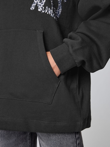 smALLSAINTS Sweatshirt 'Orlando' in Schwarz