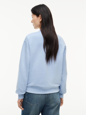 TOMMY HILFIGER Sweatshirt i blå