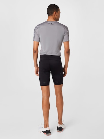 4F Skinny Sportshorts in Schwarz