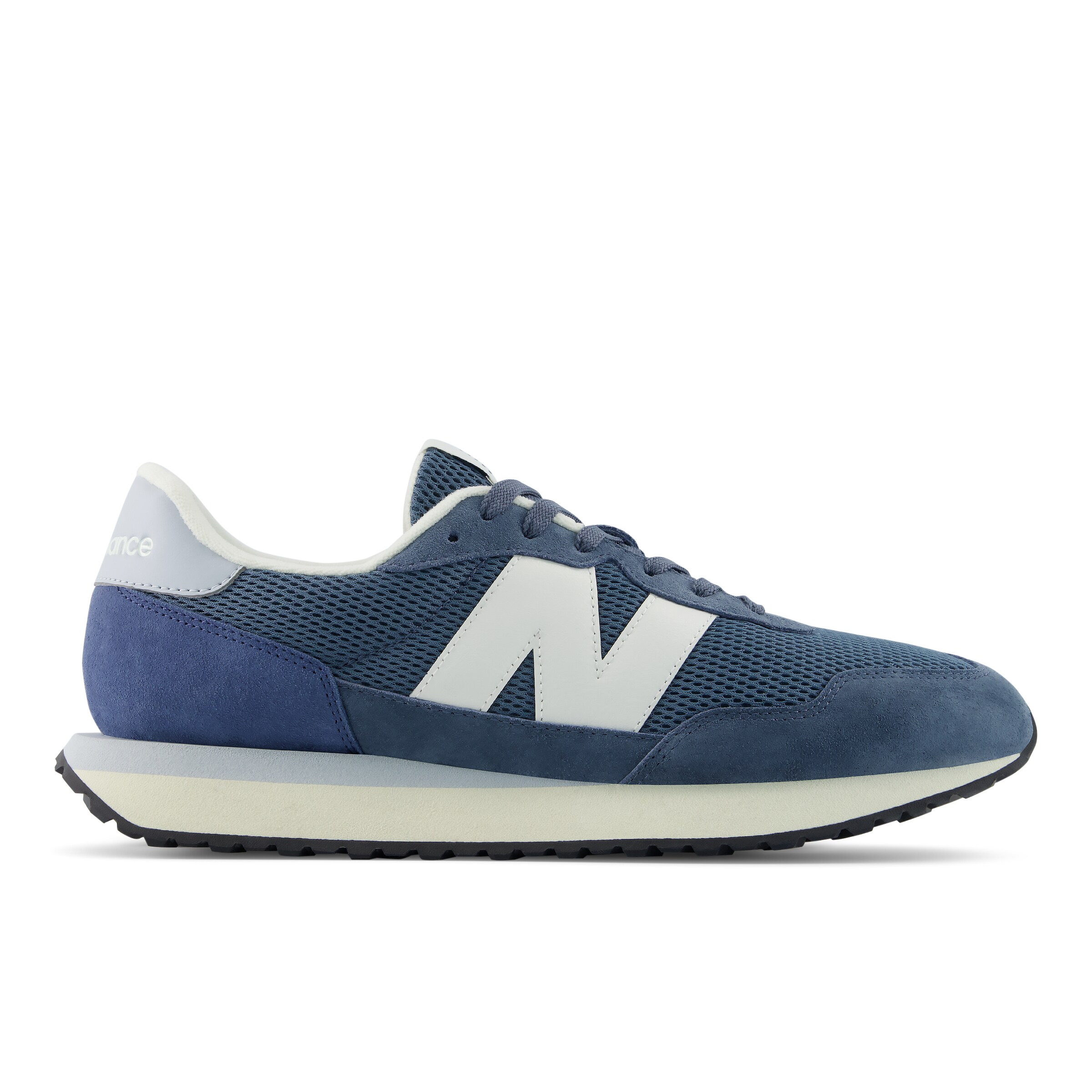 new balance Sneakers in Blue