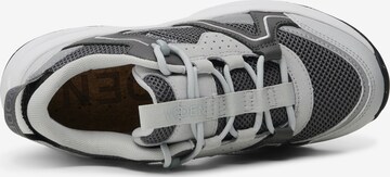 WODEN Sneaker 'Sif Reflective' in Grau